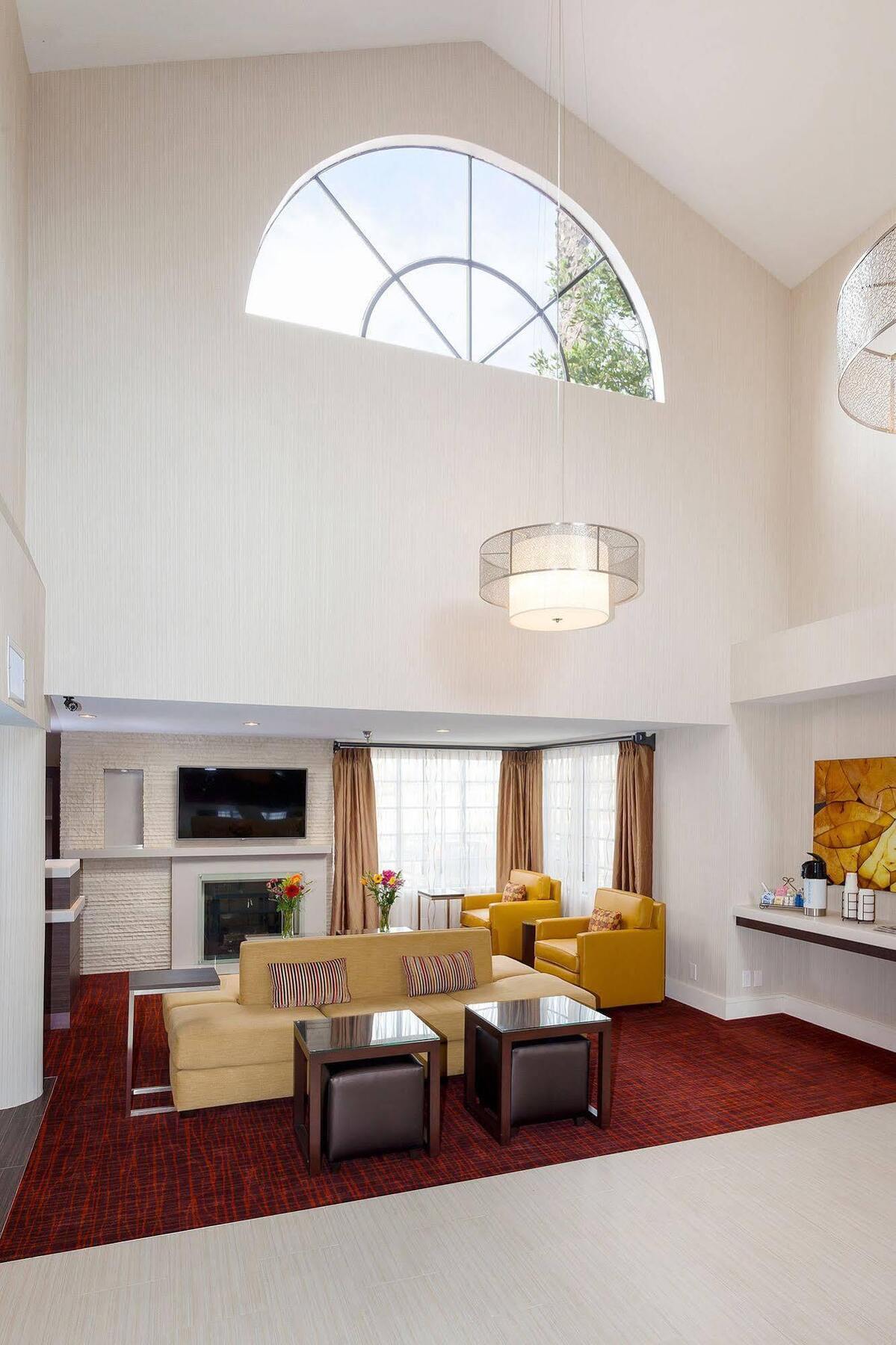 Holiday Inn Express Simi Valley By Ihg Exterior foto